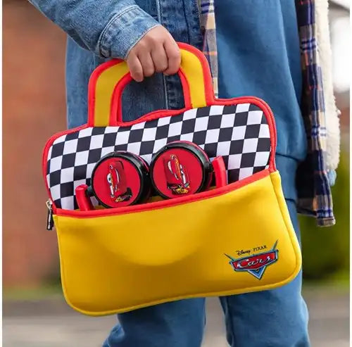 4039621916625 – Disney Cars Pebble Gear Travel Bundle Housse de Transport + Écouteurs