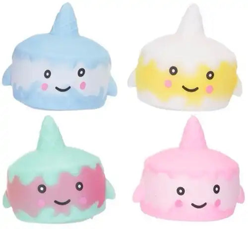 5038104657986 – Lot de 12 pcs Kawaii Foodiez Squishy Upside Down Cone Cupcake 8 cm 4 assortis en display – Grossiste jouets anti-stress