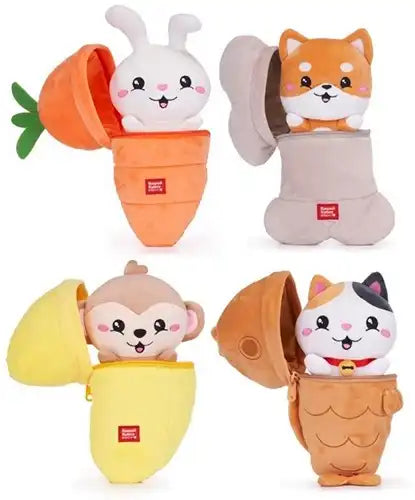 5038104494819 – Kawaii Kuties Peluche Zip Combies 24 cm (4 modèles assortis, colis de 4 pcs) dispo Simcha.fr