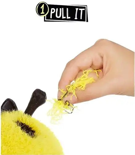 0035051594284 – 1 pc MGA Fluffie Stuffiez Bee – Peluche interactive reveal plush