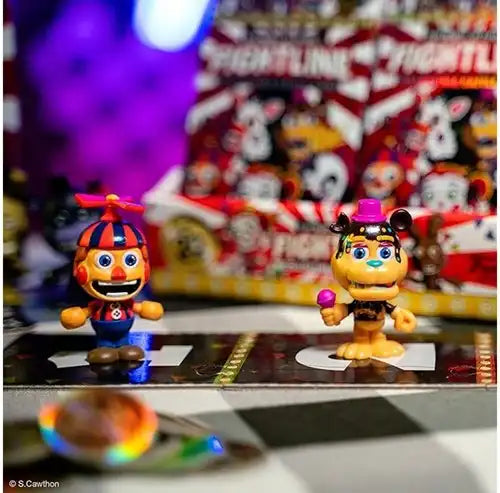 Five Nights at Freddy's Fightline Collectible Battle Game 7x15cm in display (16)