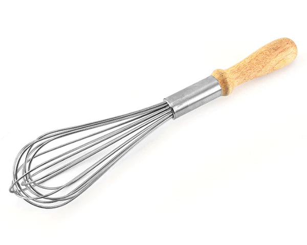 Batteur, fouet en métal avec manche en bois