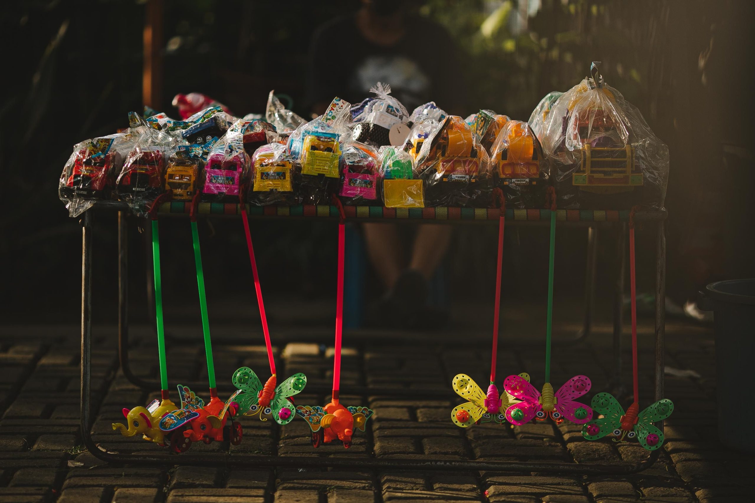 Étal marché toys squishy variés colorés